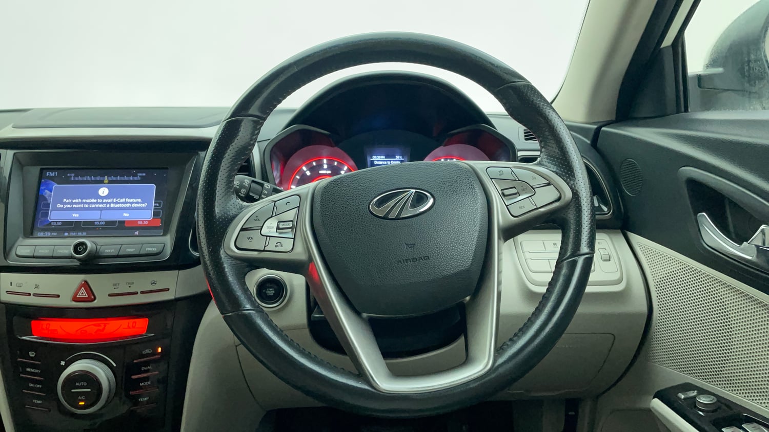 Used 2022 Mahindra XUV 300 W8 (O) 1.5 Diesel AMT Diesel Automatic interior STEERING VIEW