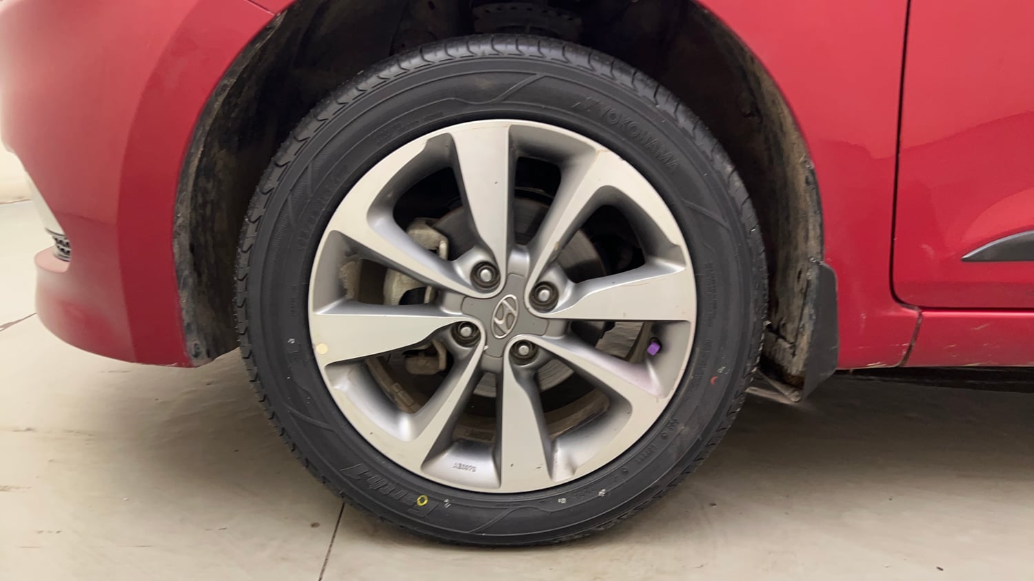 Used 2016 Hyundai Elite i20 Asta 1.2 Petrol Manual tyres LEFT FRONT TYRE RIM VIEW