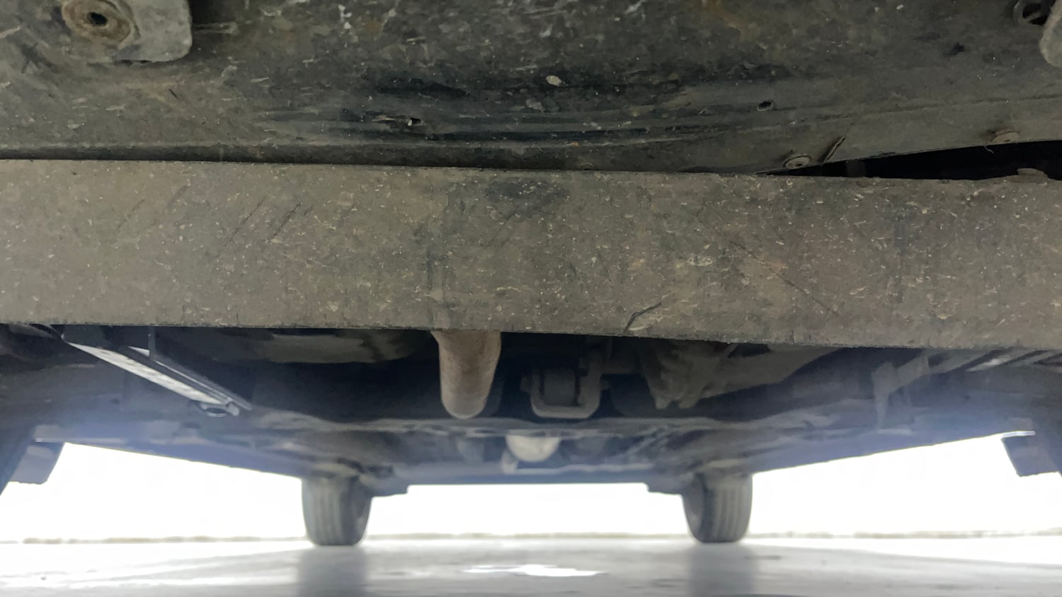 Used 2024 Tata Altroz XZA Petrol Petrol Automatic extra FRONT LEFT UNDERBODY VIEW