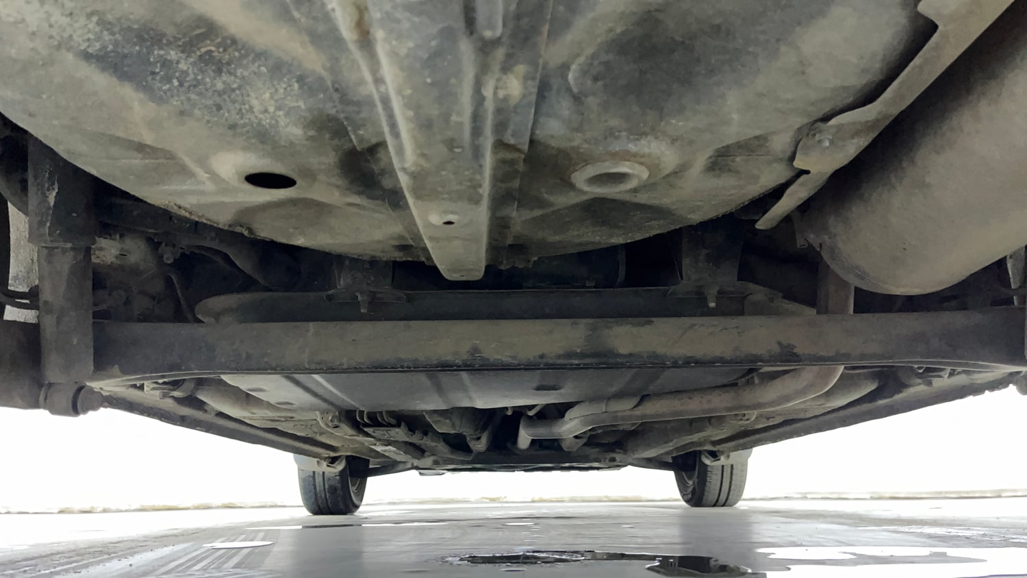 Used 2012 Hyundai i20 Asta 1.2 Petrol Manual extra REAR UNDERBODY VIEW (TAKEN FROM REAR)