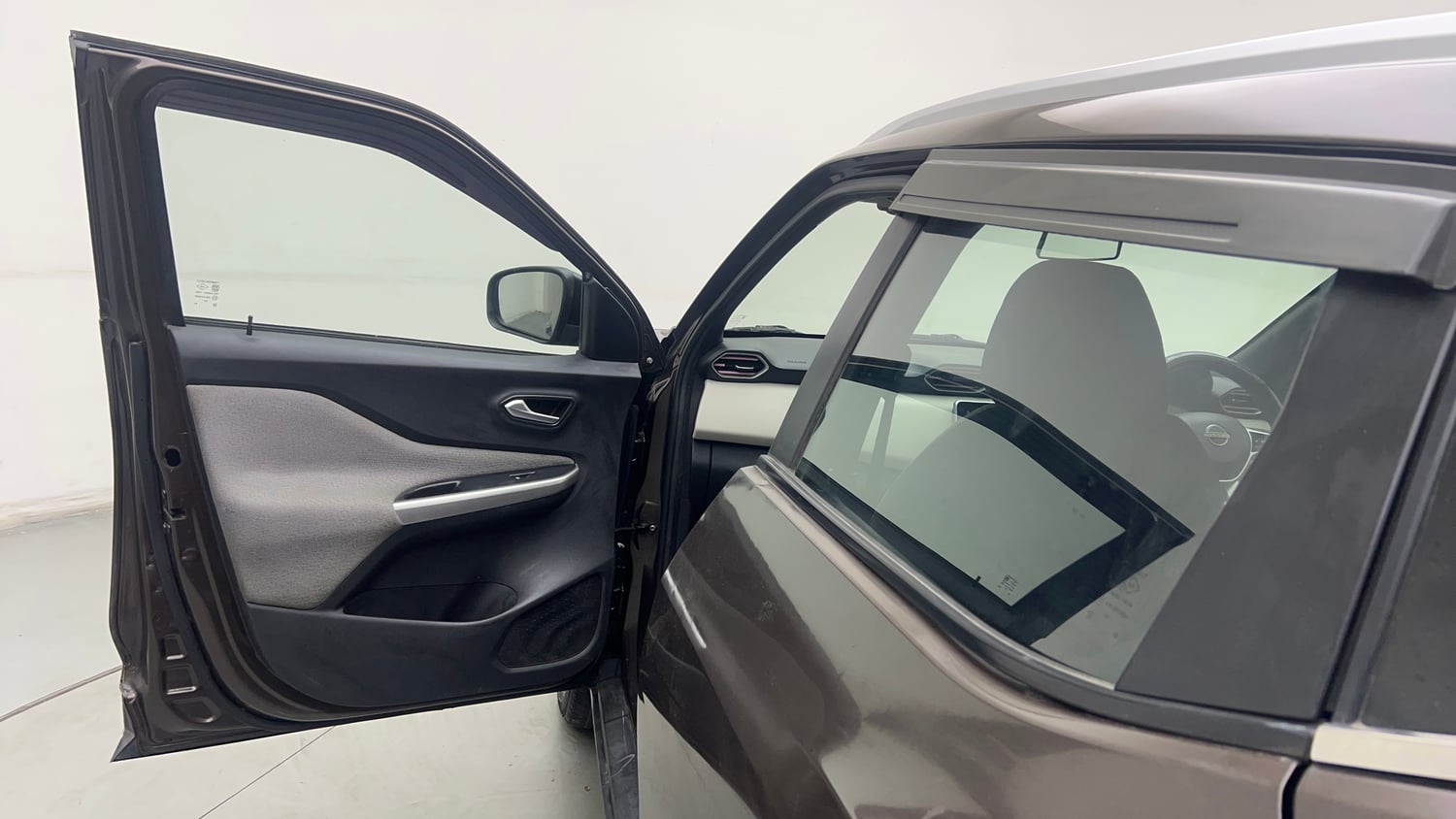 Used 2021 Nissan Magnite XV Turbo Petrol Manual interior LEFT FRONT DOOR OPEN VIEW
