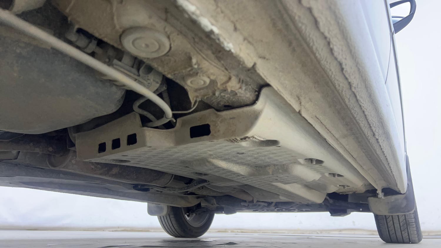 Used 2019 Volkswagen Ameo Highline1.0L (P) Petrol Manual extra REAR RIGHT UNDERBODY VIEW