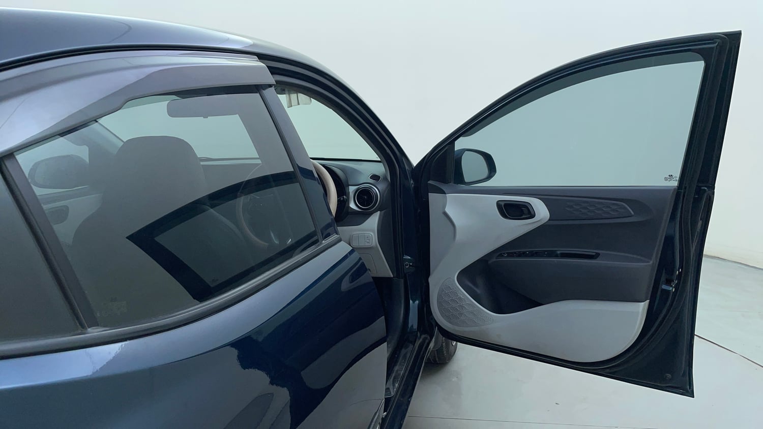 Used 2023 Hyundai Grand i10 Nios Magna 1.2 Kappa VTVT Petrol Manual interior RIGHT FRONT DOOR OPEN VIEW