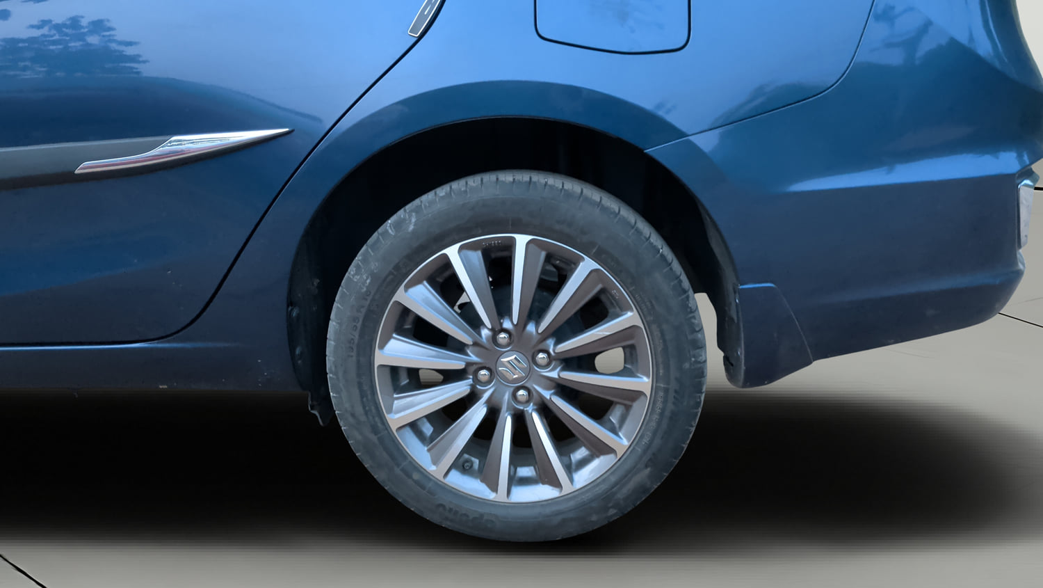 Used 2019 Maruti Suzuki Ciaz Alpha Hybrid 1.5 Petrol Manual tyres LEFT REAR TYRE RIM VIEW