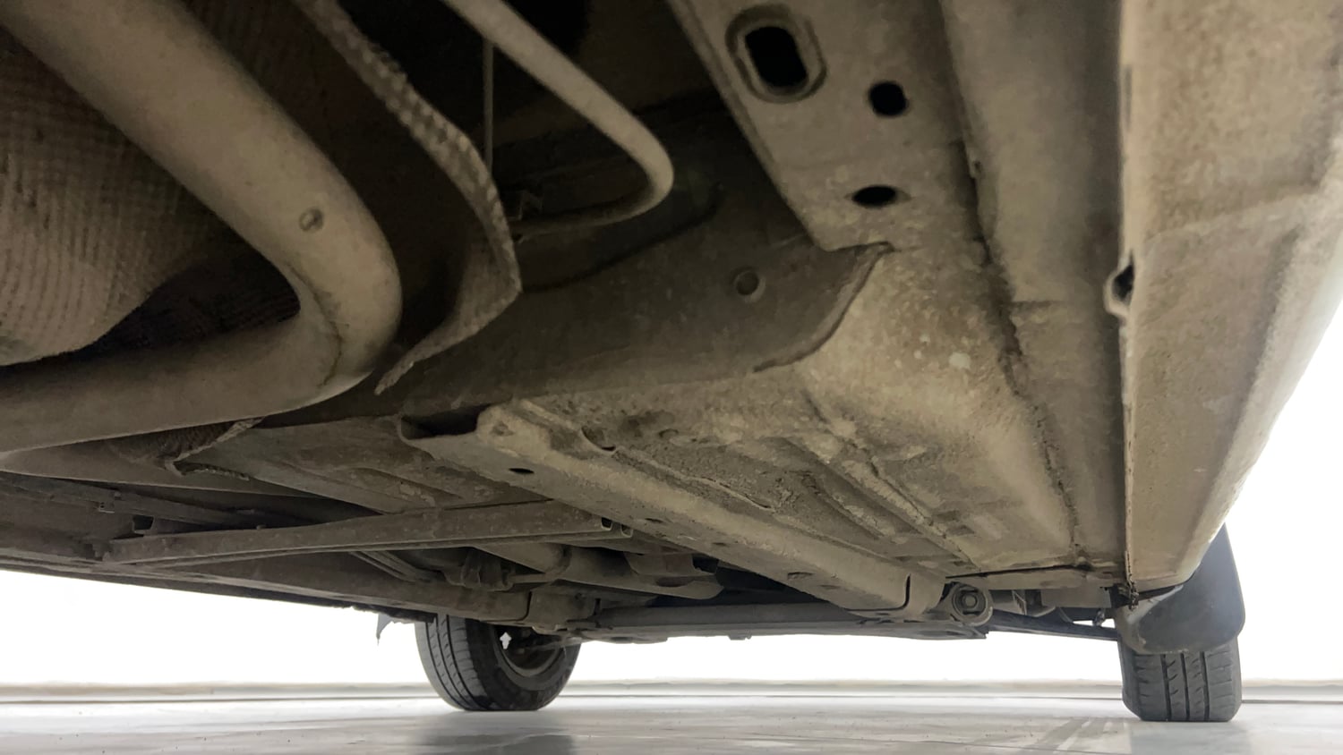 Used 2013 Ford Figo Duratorq Diesel ZXI 1.4 Diesel Manual extra REAR RIGHT UNDERBODY VIEW