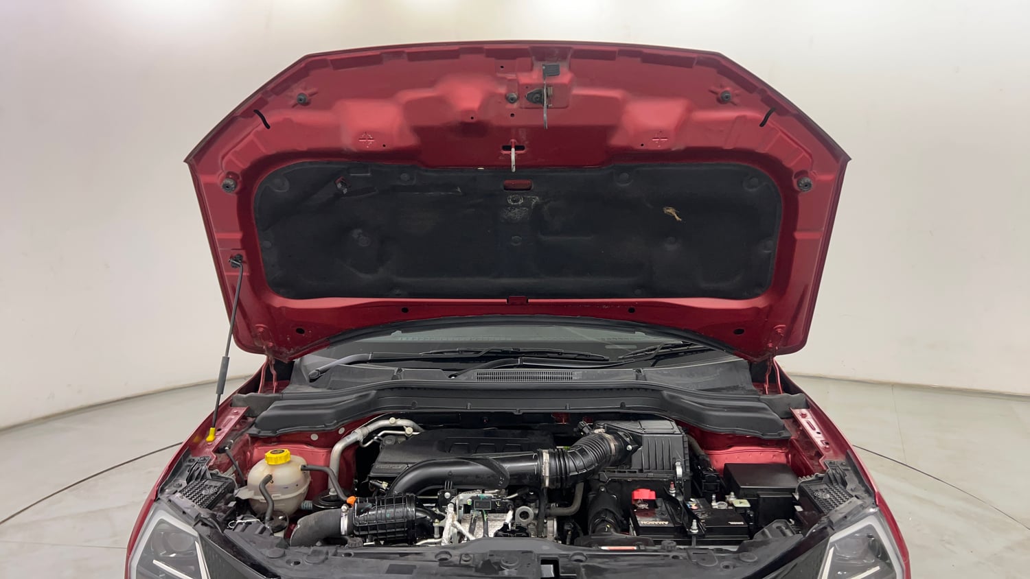 Used 2024 Mahindra XUV 3XO AX7 1.2 Petrol AT Petrol Automatic engine ENGINE & BONNET OPEN FRONT VIEW