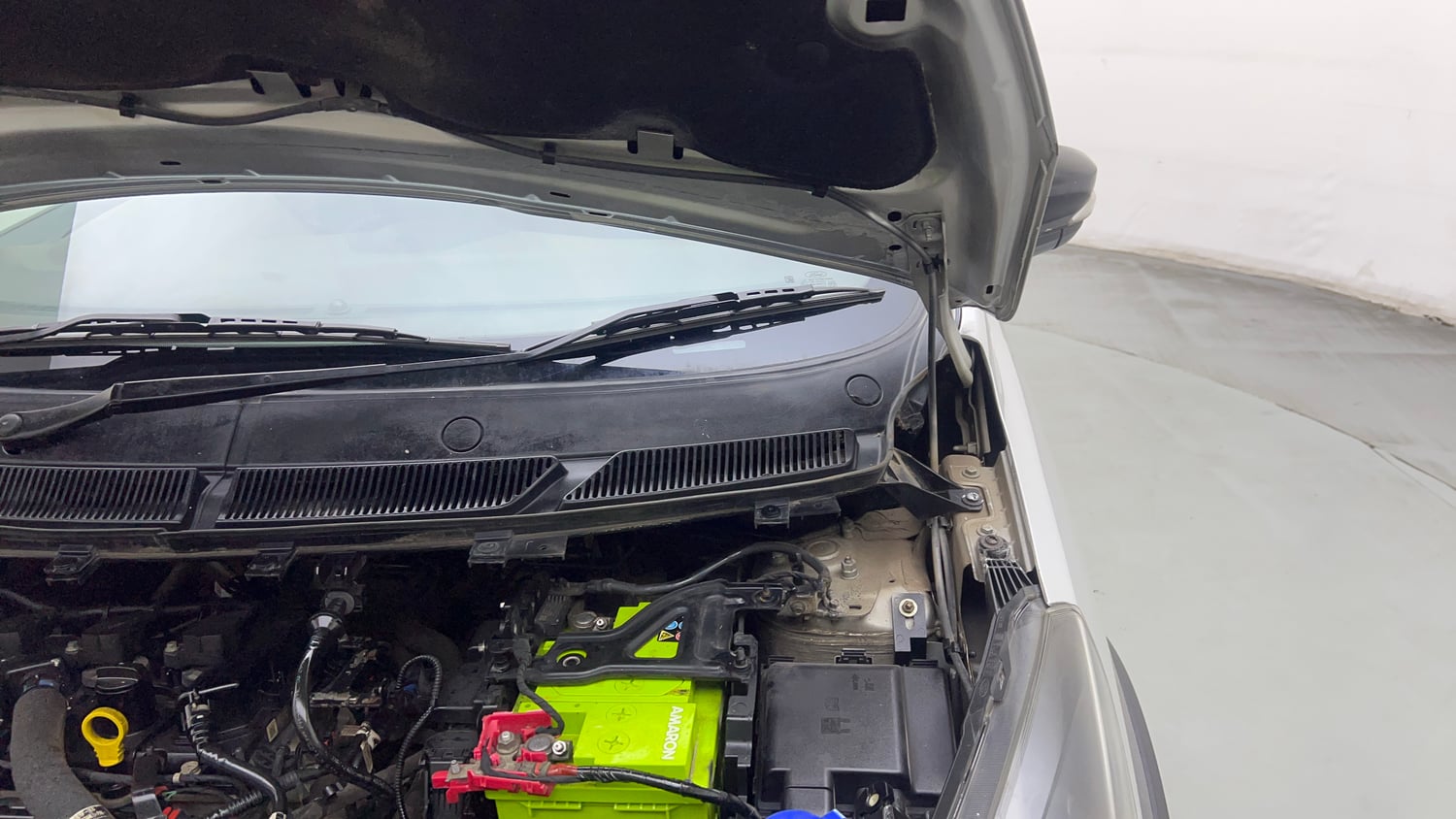 Used 2019 Ford Freestyle Titanium 1.2 Ti-VCT Petrol Manual engine ENGINE LEFT SIDE HINGE & APRON VIEW