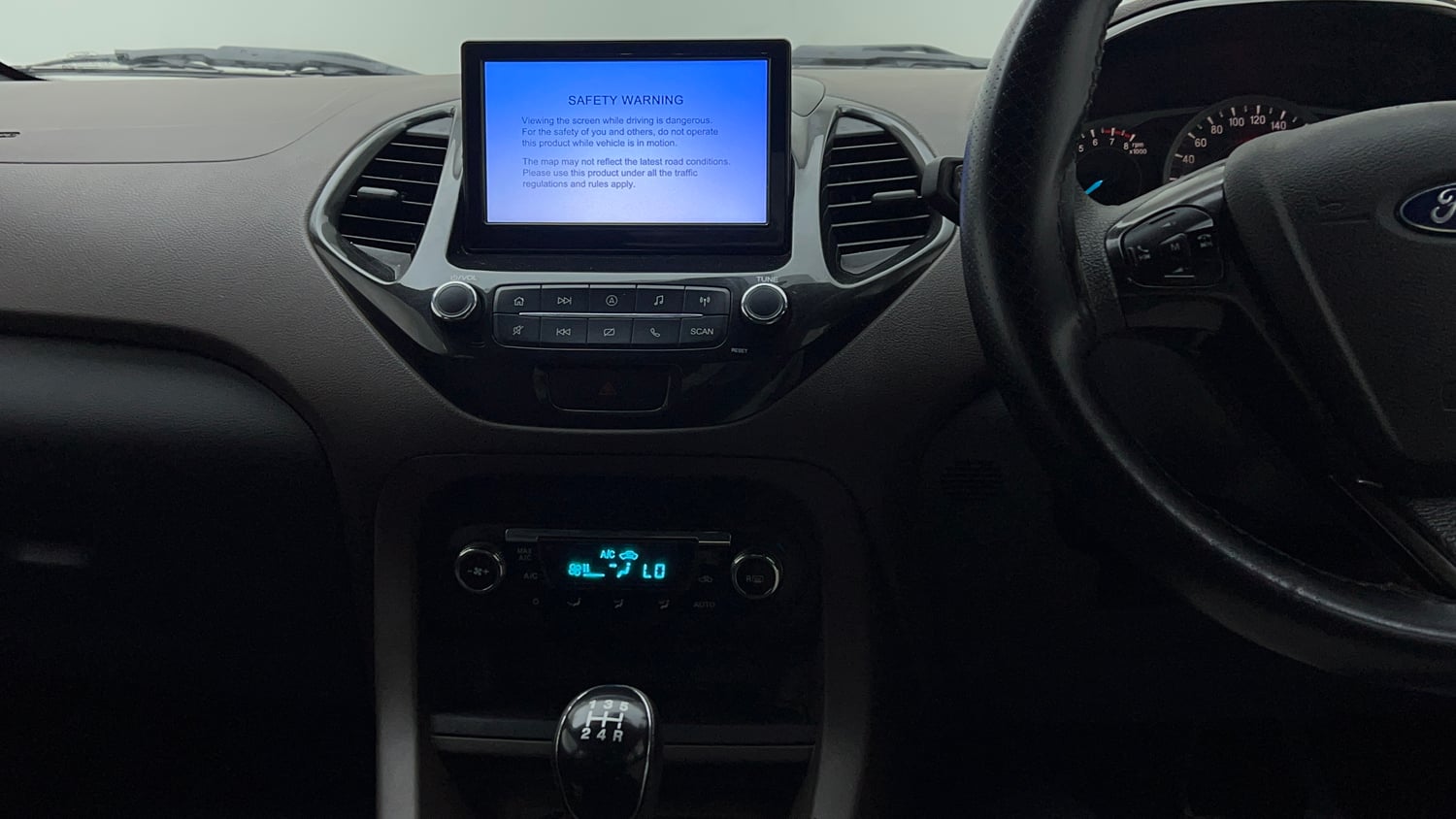 Used 2019 Ford Freestyle Titanium 1.2 Ti-VCT Petrol Manual interior MUSIC SYSTEM & AC CONTROL VIEW