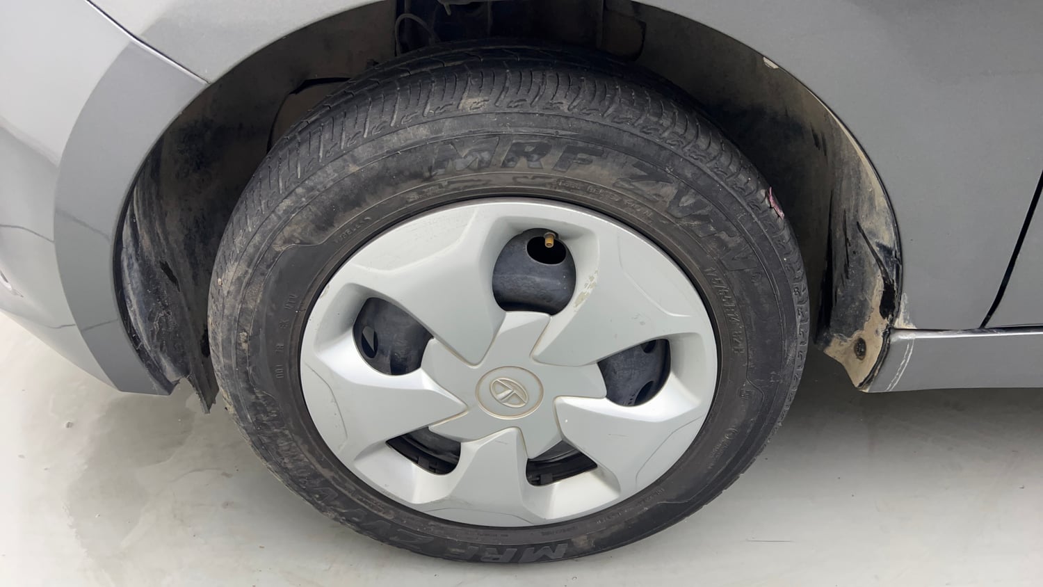 Used 2024 Tata Tigor XM iCNG Cng Manual tyres LEFT FRONT TYRE RIM VIEW