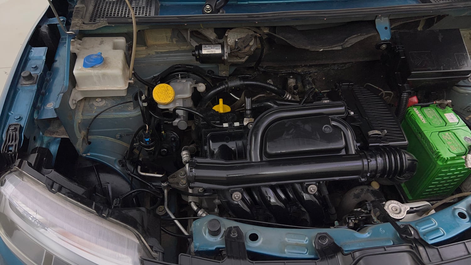 Used 2019 Renault Kwid CLIMBER 1.0 Opt Petrol Manual engine ENGINE RIGHT SIDE VIEW
