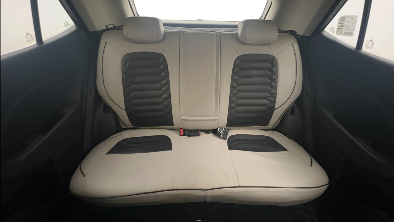 Used 2021 Hyundai Venue SX 1.0 Turbo Petrol Manual interior REAR SEAT CONDITION VIEW