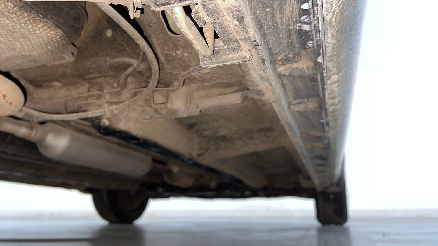 Used 2016 Maruti Suzuki Swift Dzire VXI (O) Petrol Manual extra REAR RIGHT UNDERBODY VIEW