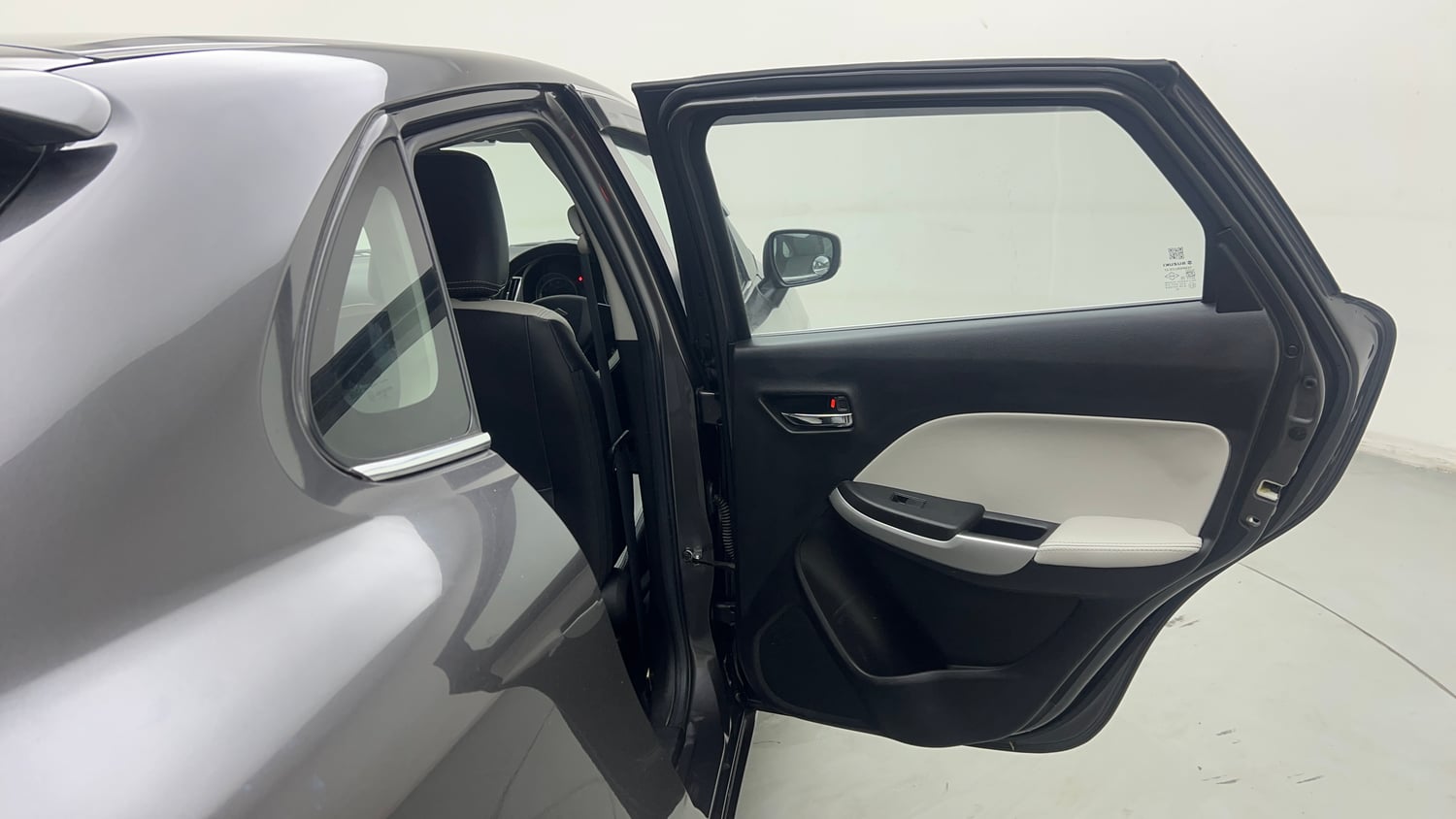 Used 2018 Maruti Suzuki Baleno Delta 1.2 Petrol Manual interior RIGHT REAR DOOR OPEN VIEW