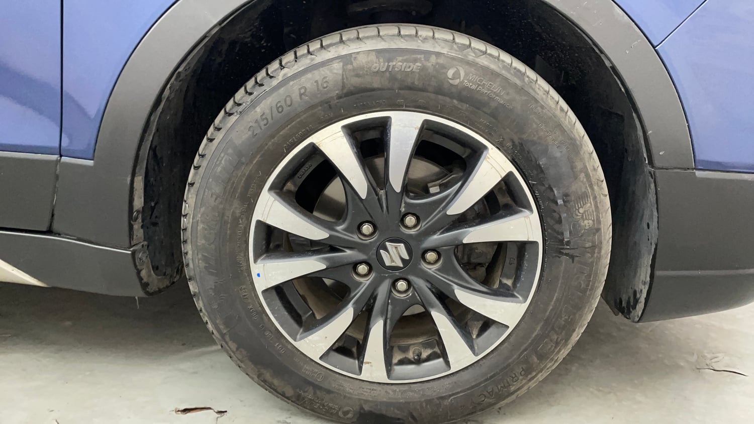 Used 2018 Maruti Suzuki S-Cross Alpha 1.3 Diesel Manual tyres RIGHT FRONT TYRE RIM VIEW