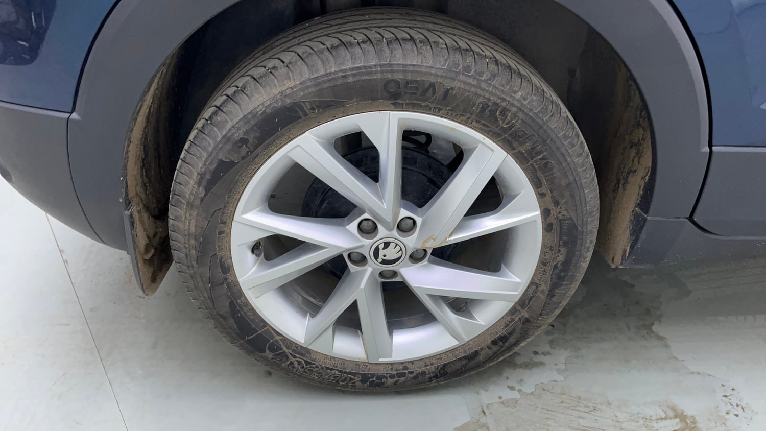 Used 2024 Skoda Kushaq Style 1.5L TSI DSG Petrol Automatic tyres RIGHT REAR TYRE RIM VIEW
