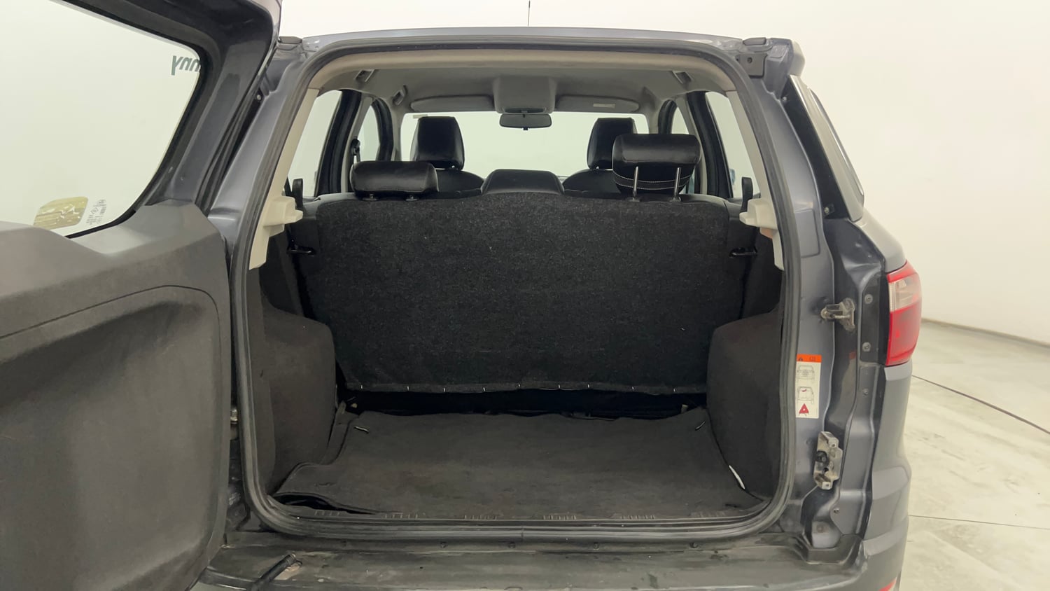 Used 2017 Ford EcoSport Trend 1.5L TDCi Diesel Manual interior DICKY INSIDE VIEW