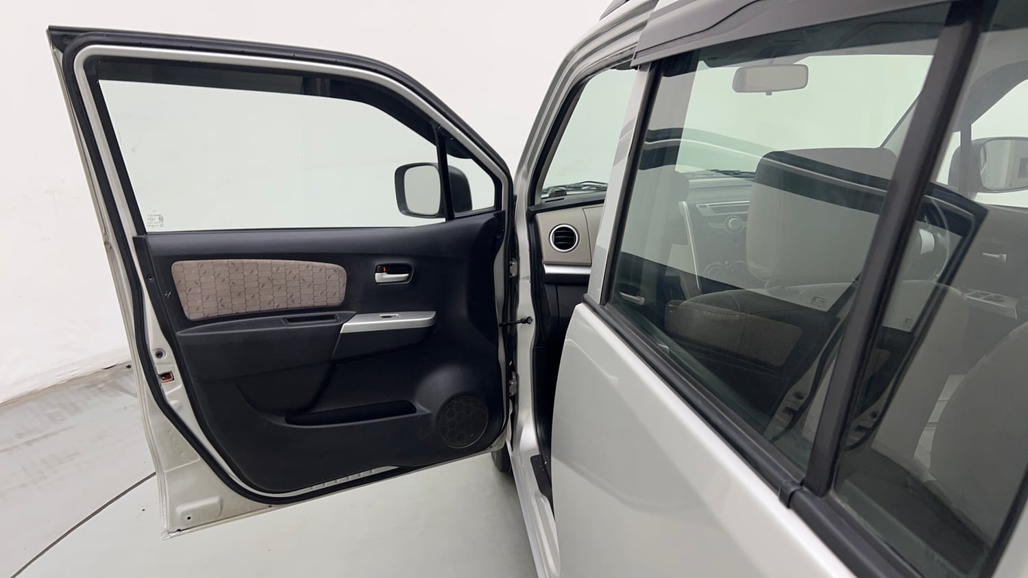 Used 2016 Maruti Suzuki Wagon R 1.0 VXI AMT Petrol Automatic interior LEFT FRONT DOOR OPEN VIEW