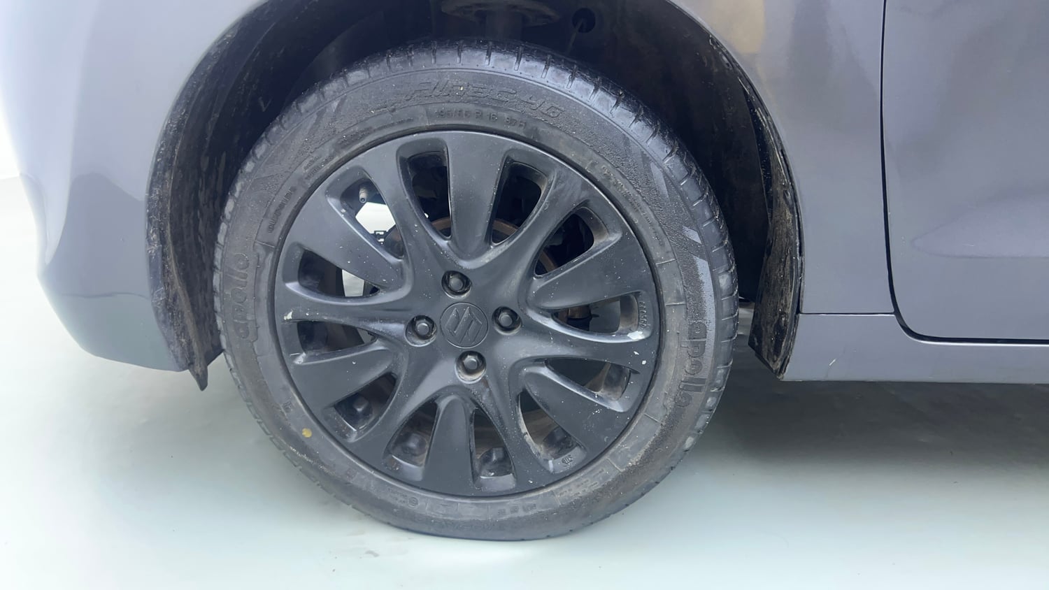 Used 2019 Maruti Suzuki Baleno Alpha 1.2 Petrol Manual tyres LEFT FRONT TYRE RIM VIEW