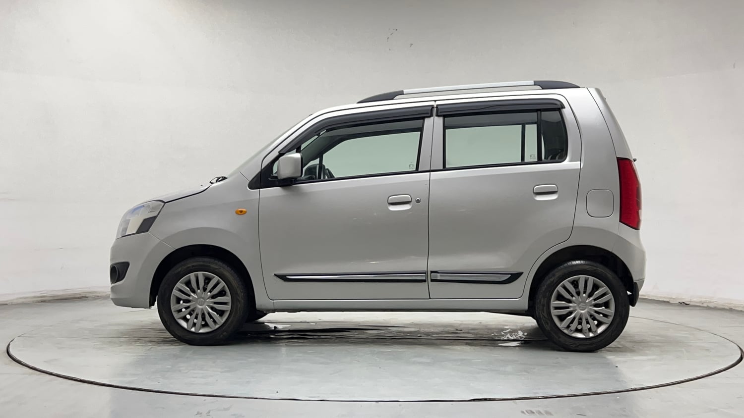 Used 2016 Maruti Suzuki Wagon R 1.0 VXI AMT Petrol Automatic exterior LEFT SIDE VIEW