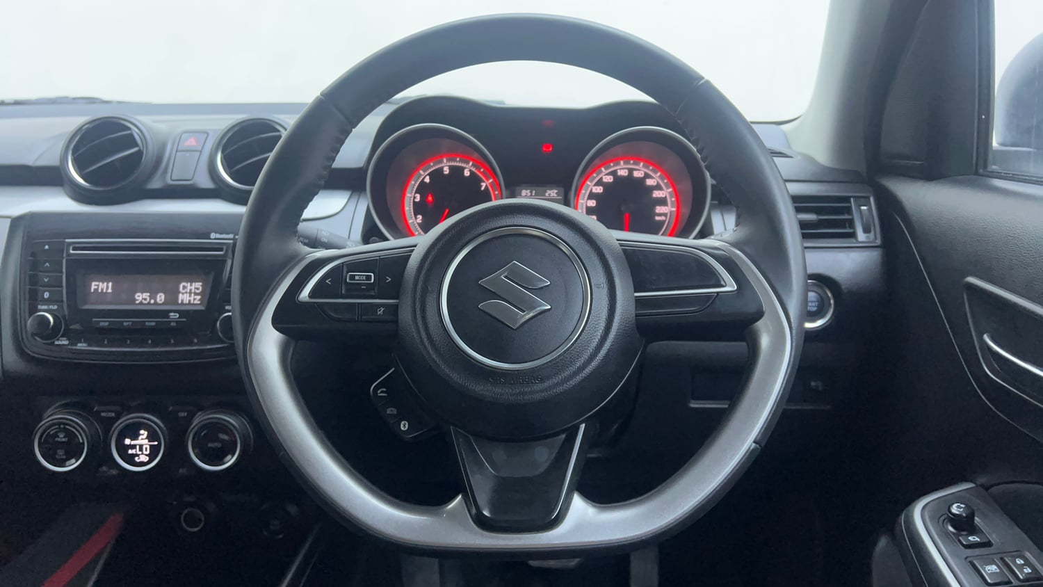 Used 2020 Maruti Suzuki Swift ZXi AMT Petrol Automatic interior STEERING VIEW