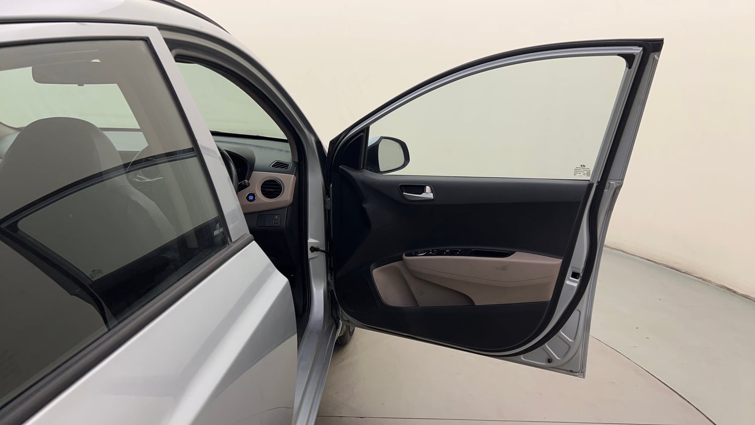 Used 2019 Hyundai Grand i10 Asta 1.2 Kappa VTVT Petrol Manual interior RIGHT FRONT DOOR OPEN VIEW