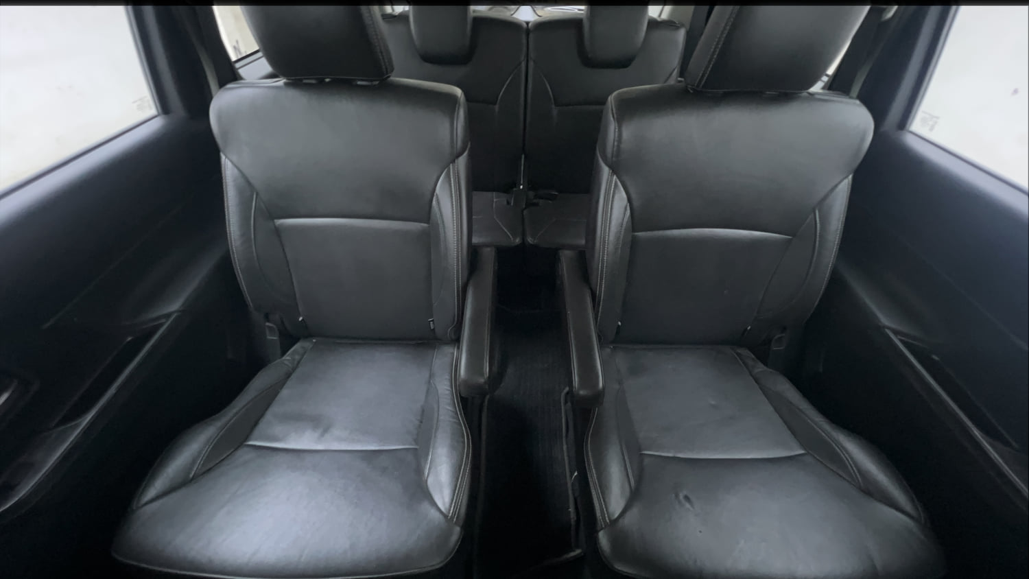 Used 2022 Maruti Suzuki XL6 Alpha AT Petrol Petrol Automatic interior REAR SEAT CONDITION VIEW