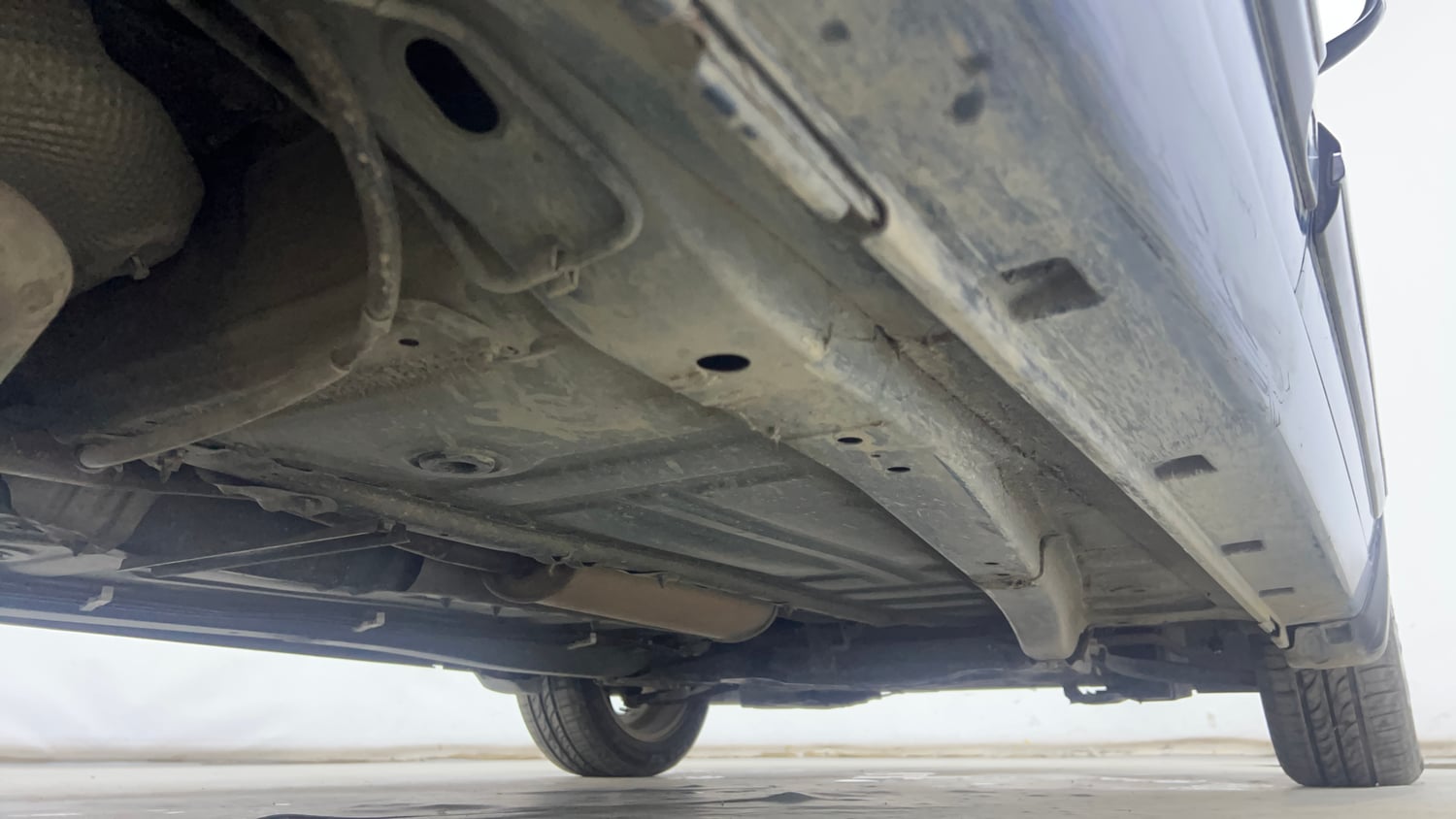 Used 2017 Maruti Suzuki Baleno Zeta 1.2 Petrol Manual extra REAR RIGHT UNDERBODY VIEW