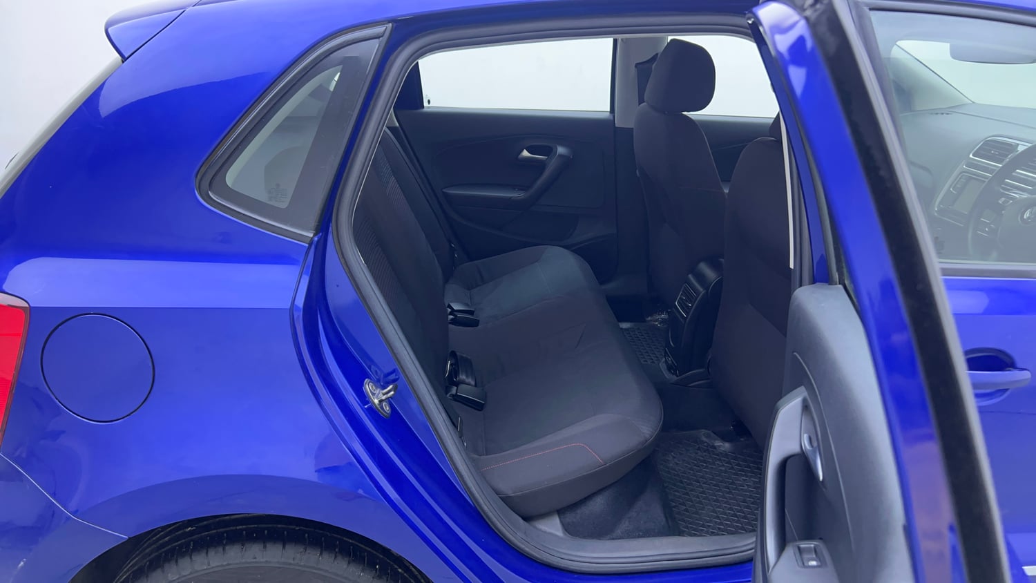 Used 2019 Volkswagen Polo Highline Plus 1.0 (P) 16 Alloy Petrol Manual interior RIGHT SIDE REAR DOOR CABIN VIEW