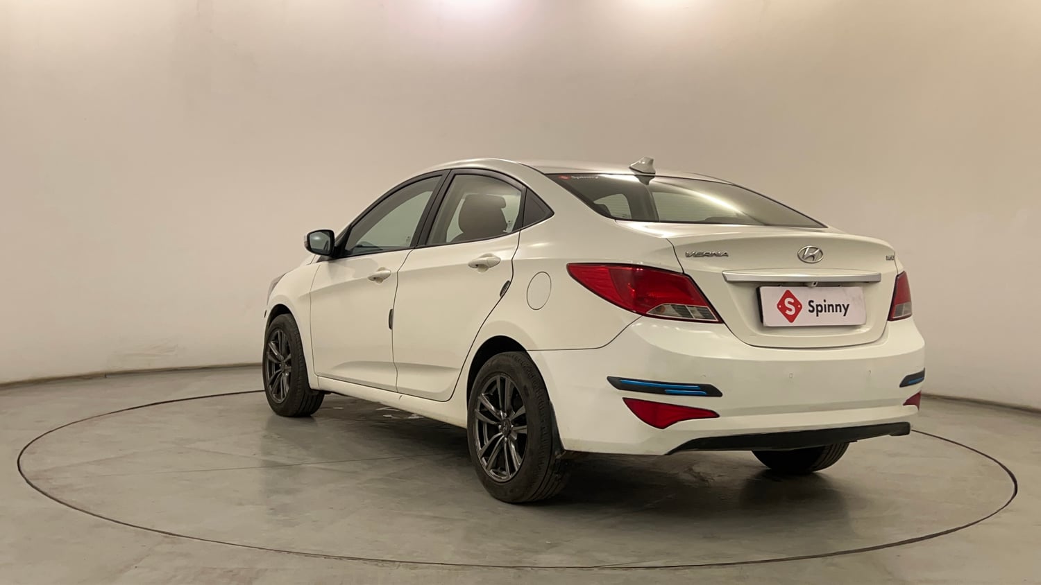 Used 2016 Hyundai Verna 1.6 CRDI S AT Diesel Automatic exterior LEFT REAR CORNER VIEW