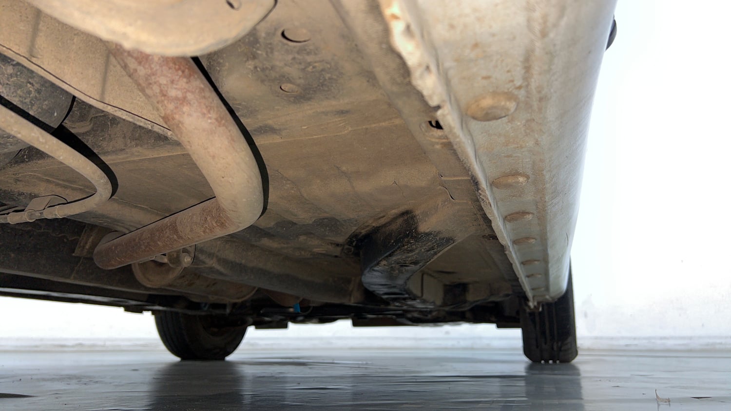 Used 2015 Honda Amaze 1.2 S i-VTEC Petrol Manual extra REAR RIGHT UNDERBODY VIEW
