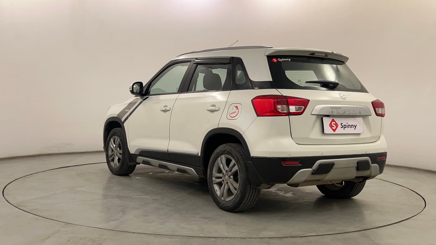 Used 2017 Maruti Suzuki Vitara Brezza [2016-2020] ZDi Plus Diesel Manual exterior LEFT REAR CORNER VIEW