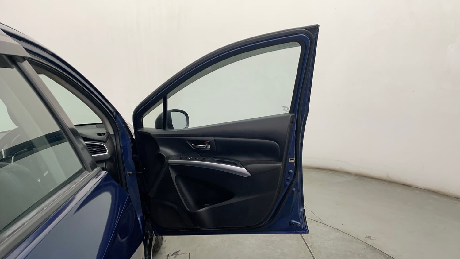 Used 2018 Maruti Suzuki S-Cross Alpha 1.3 Diesel Manual interior RIGHT FRONT DOOR OPEN VIEW