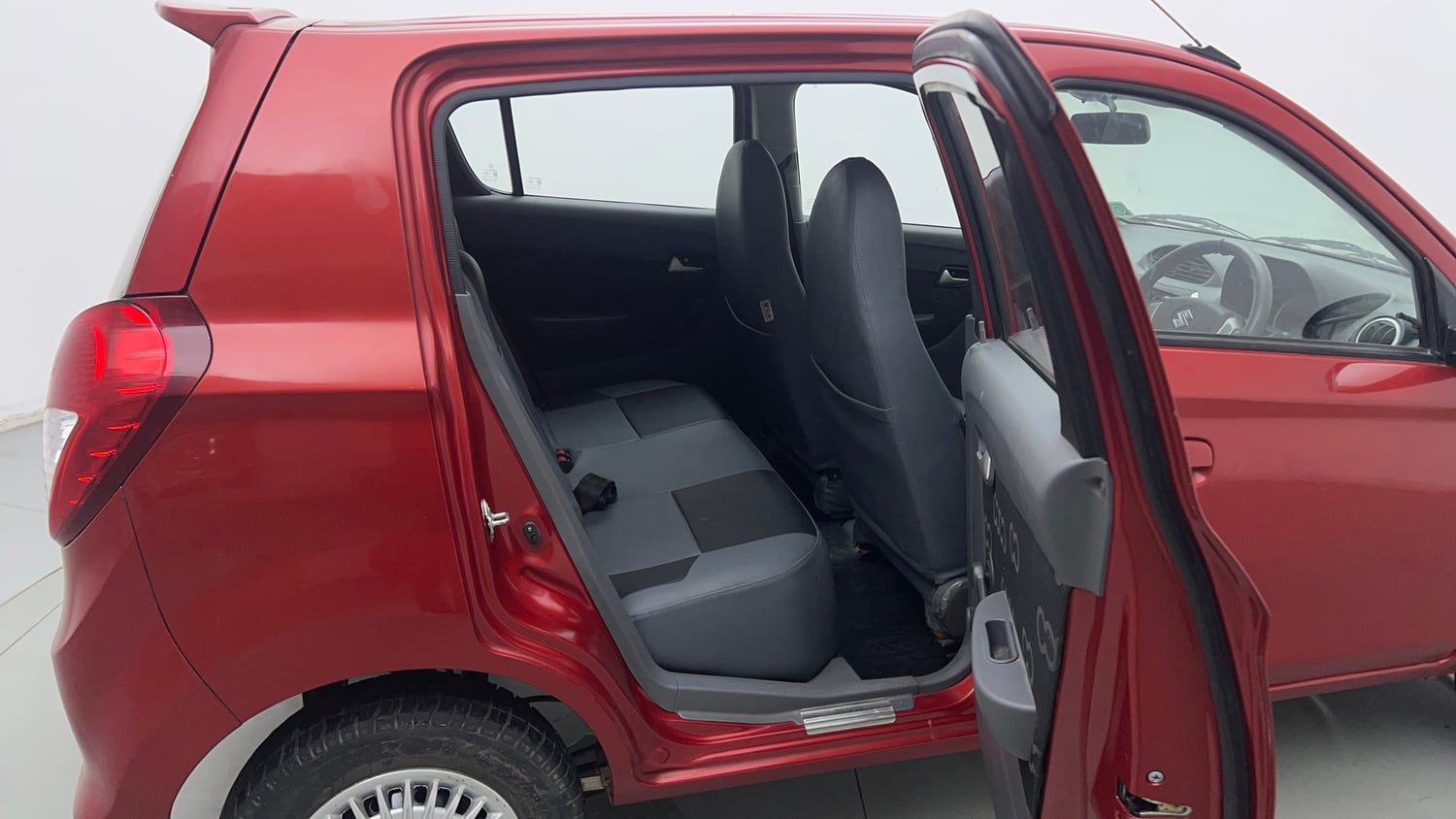 Used 2013 Maruti Suzuki Alto 800 Lxi Petrol Manual interior RIGHT SIDE REAR DOOR CABIN VIEW
