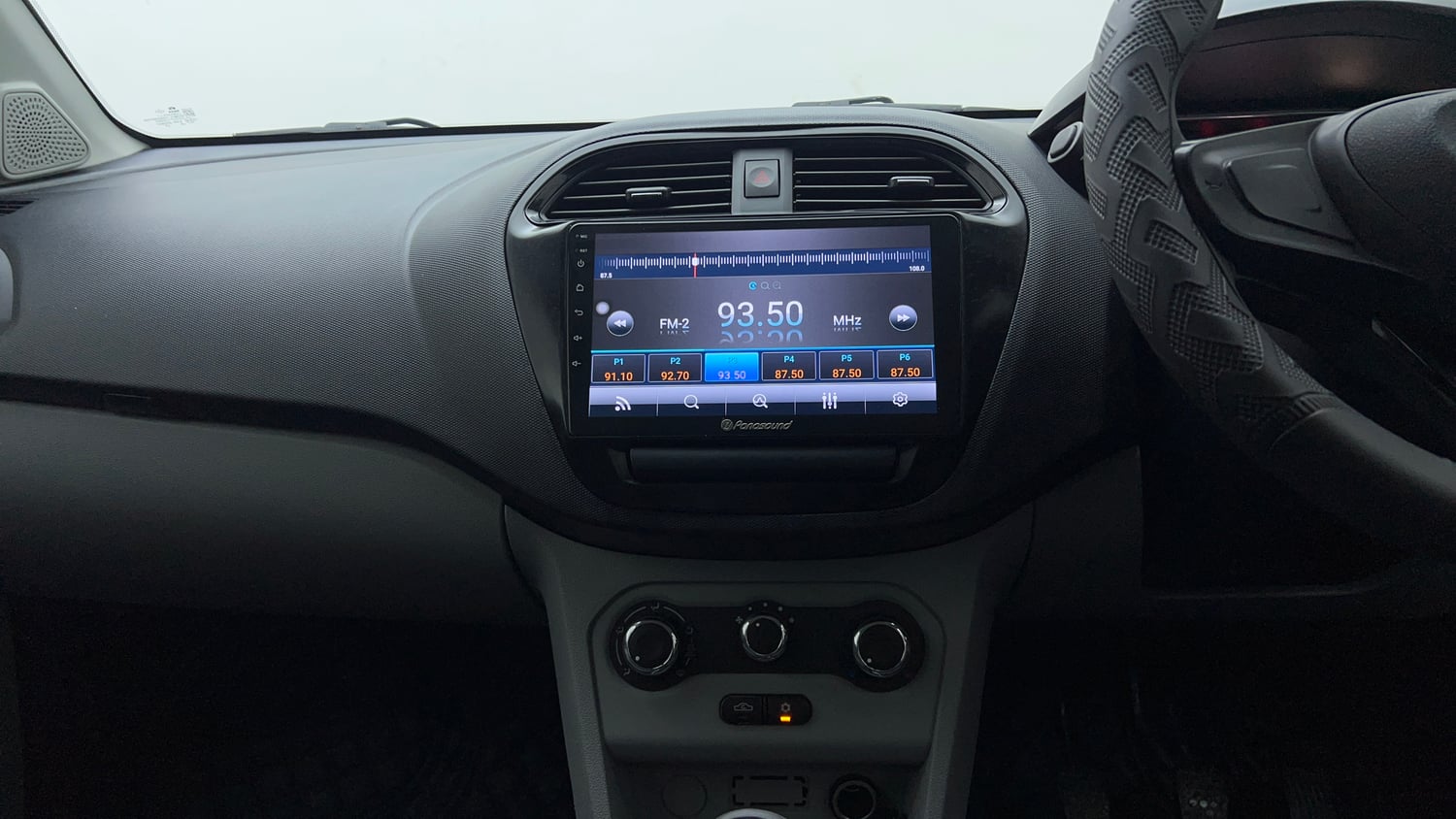 Used 2025 Tata Tiago XE Petrol Manual interior MUSIC SYSTEM & AC CONTROL VIEW