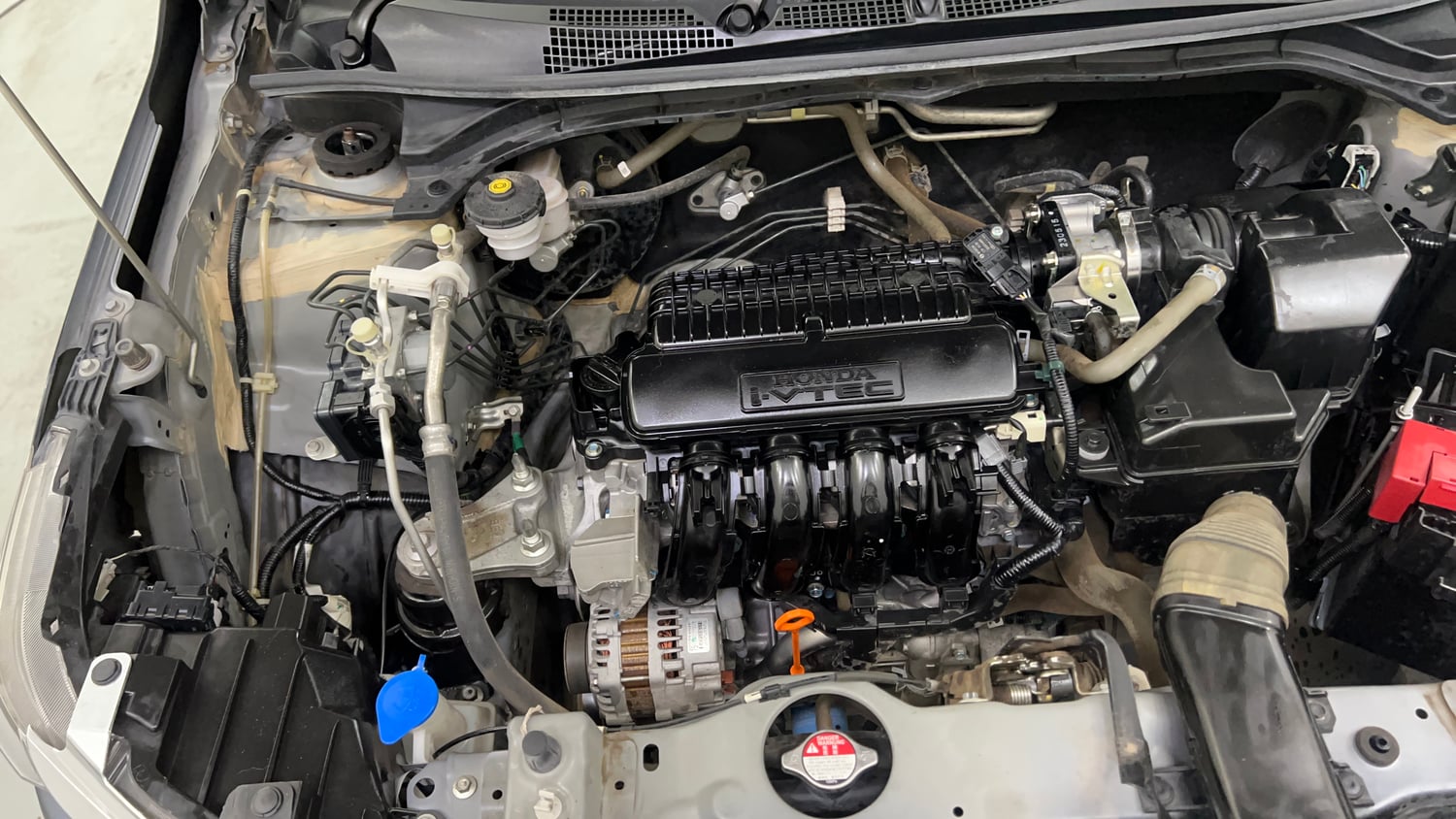 Used 2023 Honda Amaze VX MT 1.2 Petrol Petrol Manual engine ENGINE RIGHT SIDE VIEW