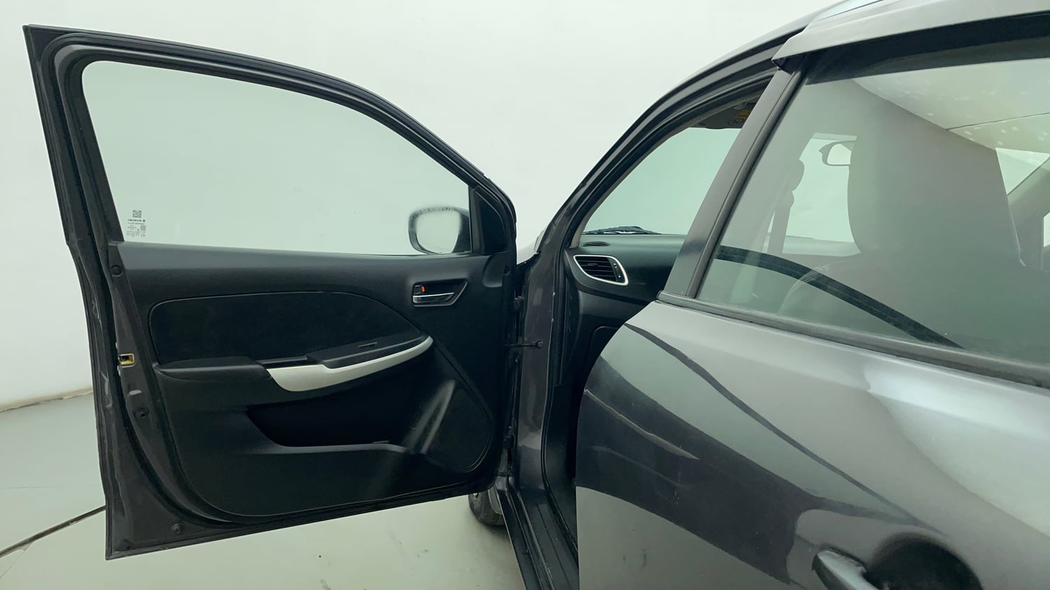 Used 2017 Maruti Suzuki Baleno Delta 1.3 Diesel Manual interior LEFT FRONT DOOR OPEN VIEW