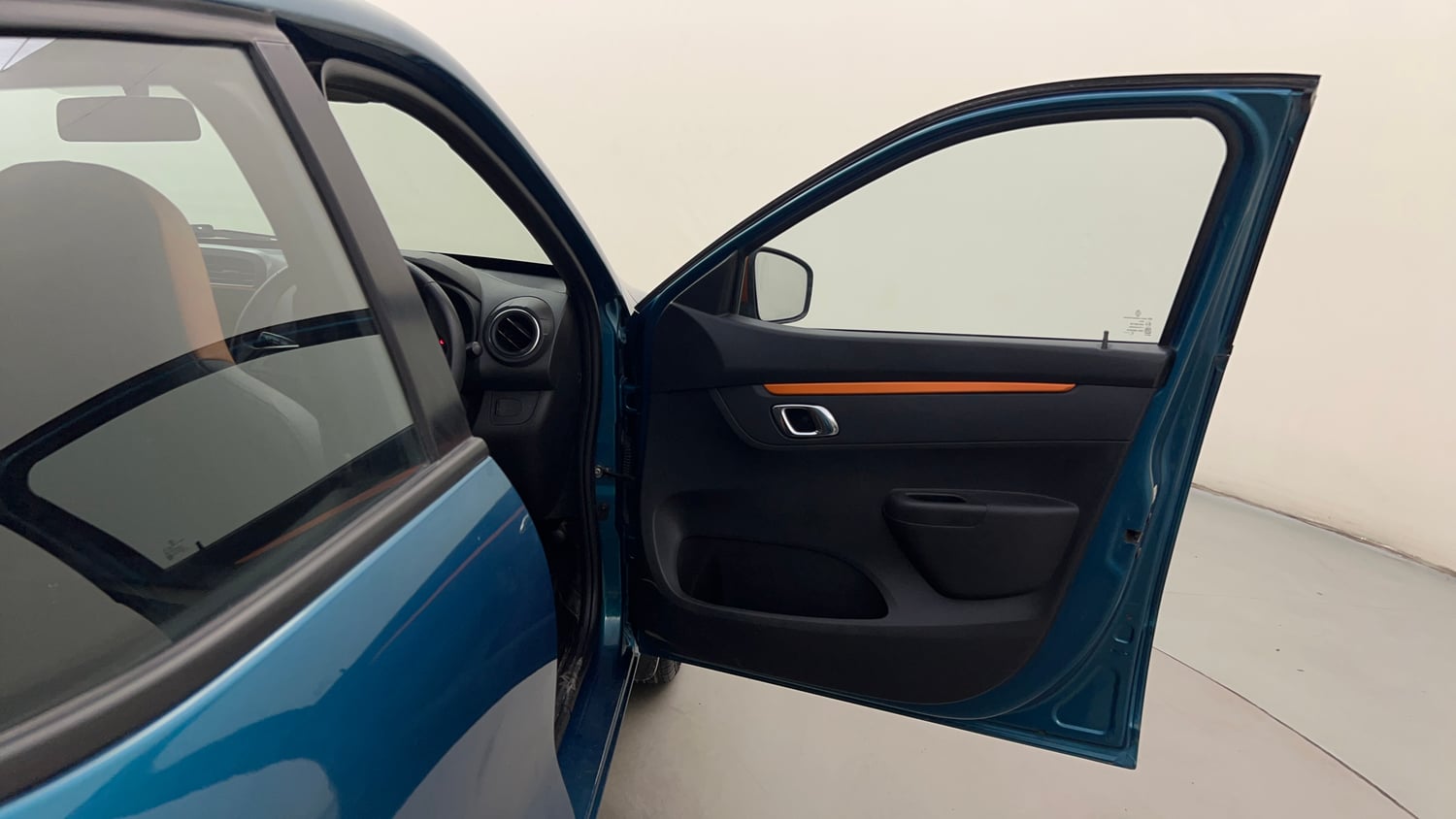 Used 2019 Renault Kwid CLIMBER 1.0 Opt Petrol Manual interior RIGHT FRONT DOOR OPEN VIEW