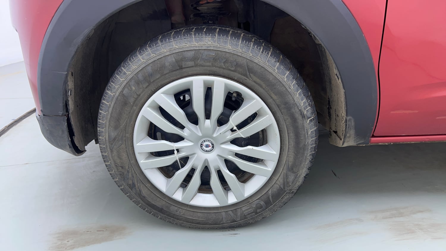 Used 2019 Renault Triber RXE Petrol Manual tyres LEFT FRONT TYRE RIM VIEW