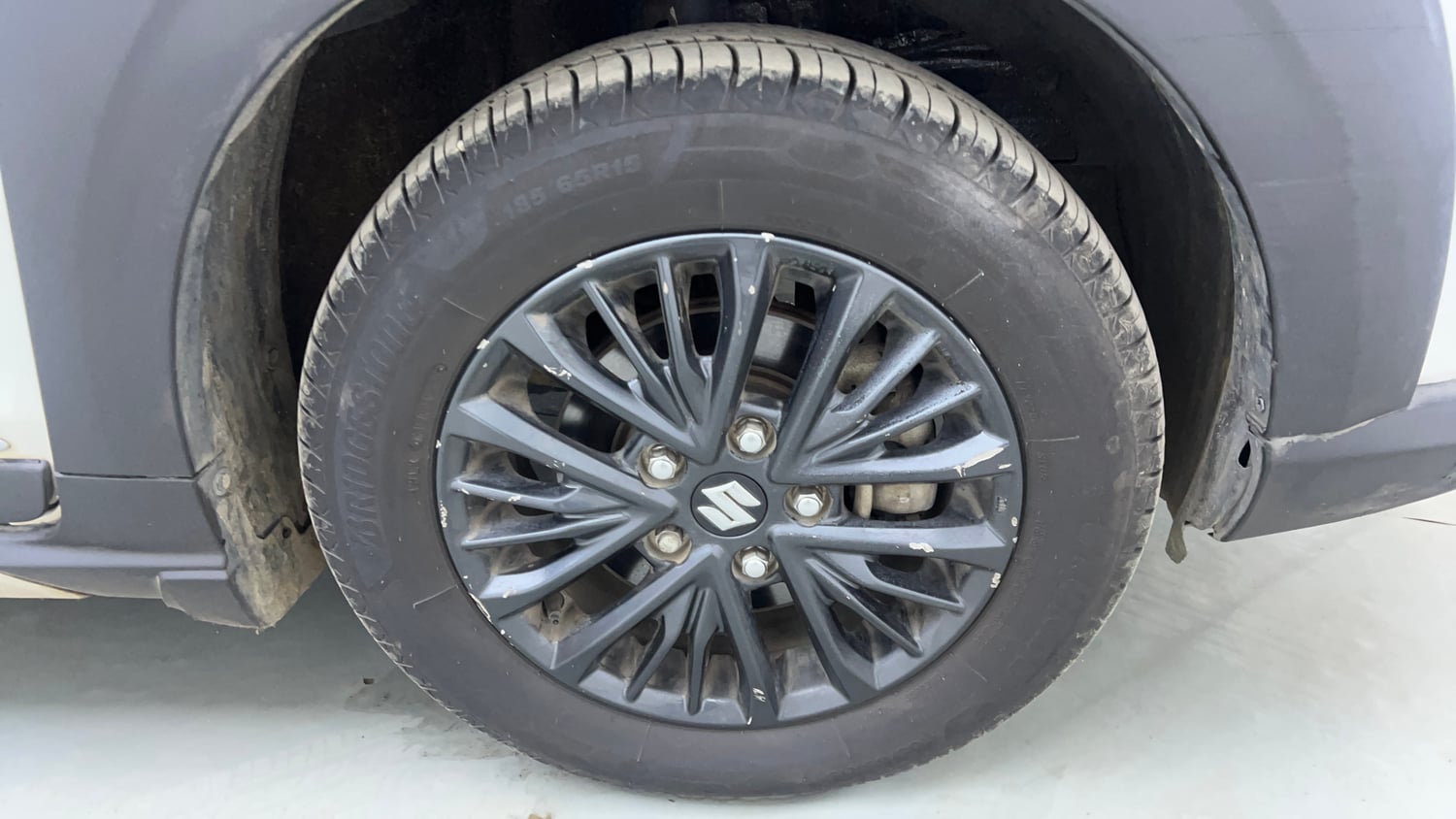 Used 2022 Maruti Suzuki XL6 Alpha AT Petrol Petrol Automatic tyres RIGHT FRONT TYRE RIM VIEW