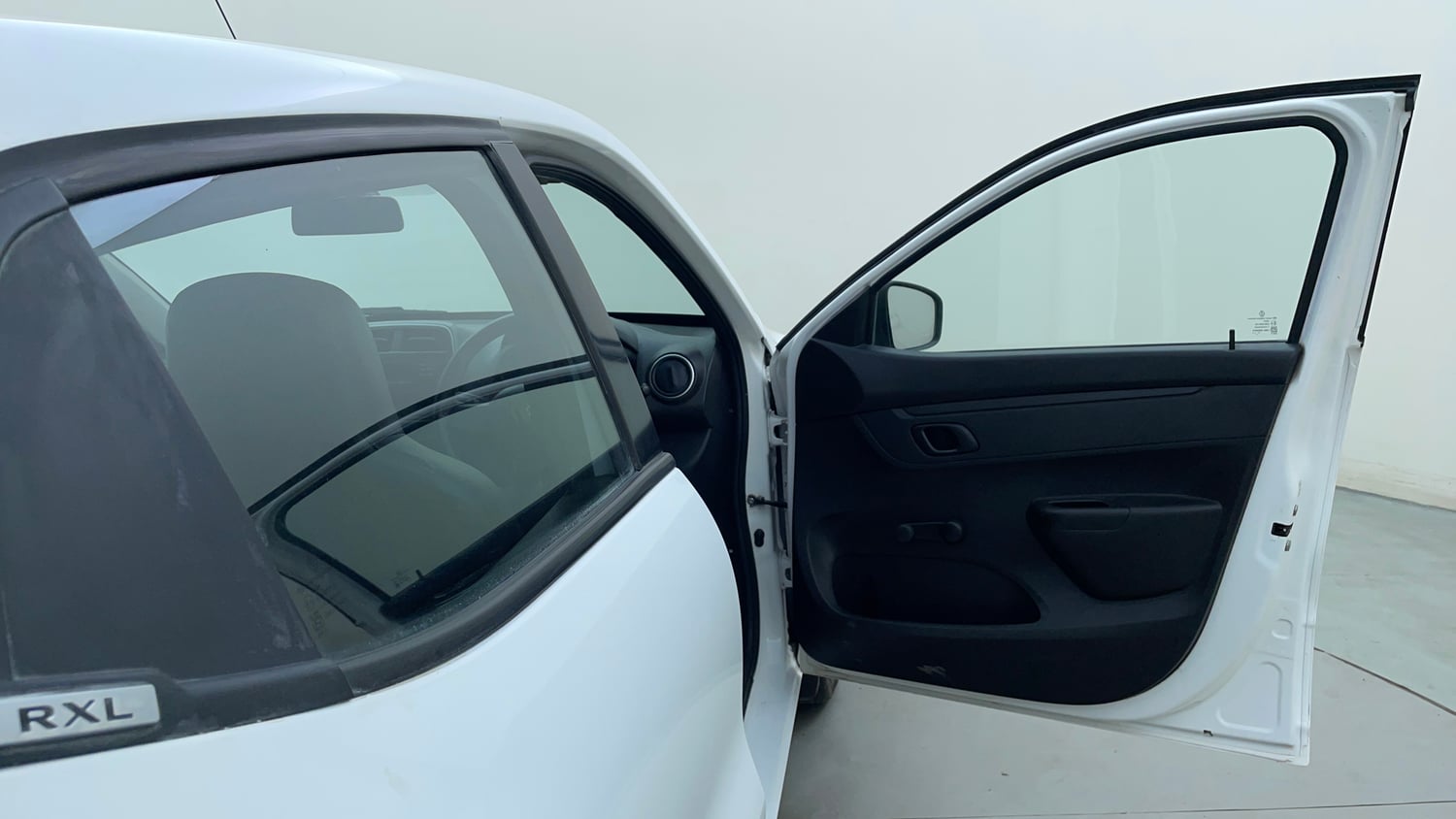 Used 2018 Renault Kwid 1.0 RXL Petrol Manual interior RIGHT FRONT DOOR OPEN VIEW
