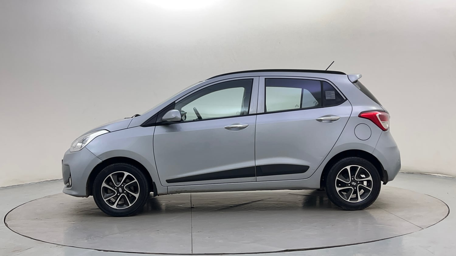 Used 2019 Hyundai Grand i10 Asta 1.2 Kappa VTVT Petrol Manual exterior LEFT SIDE VIEW