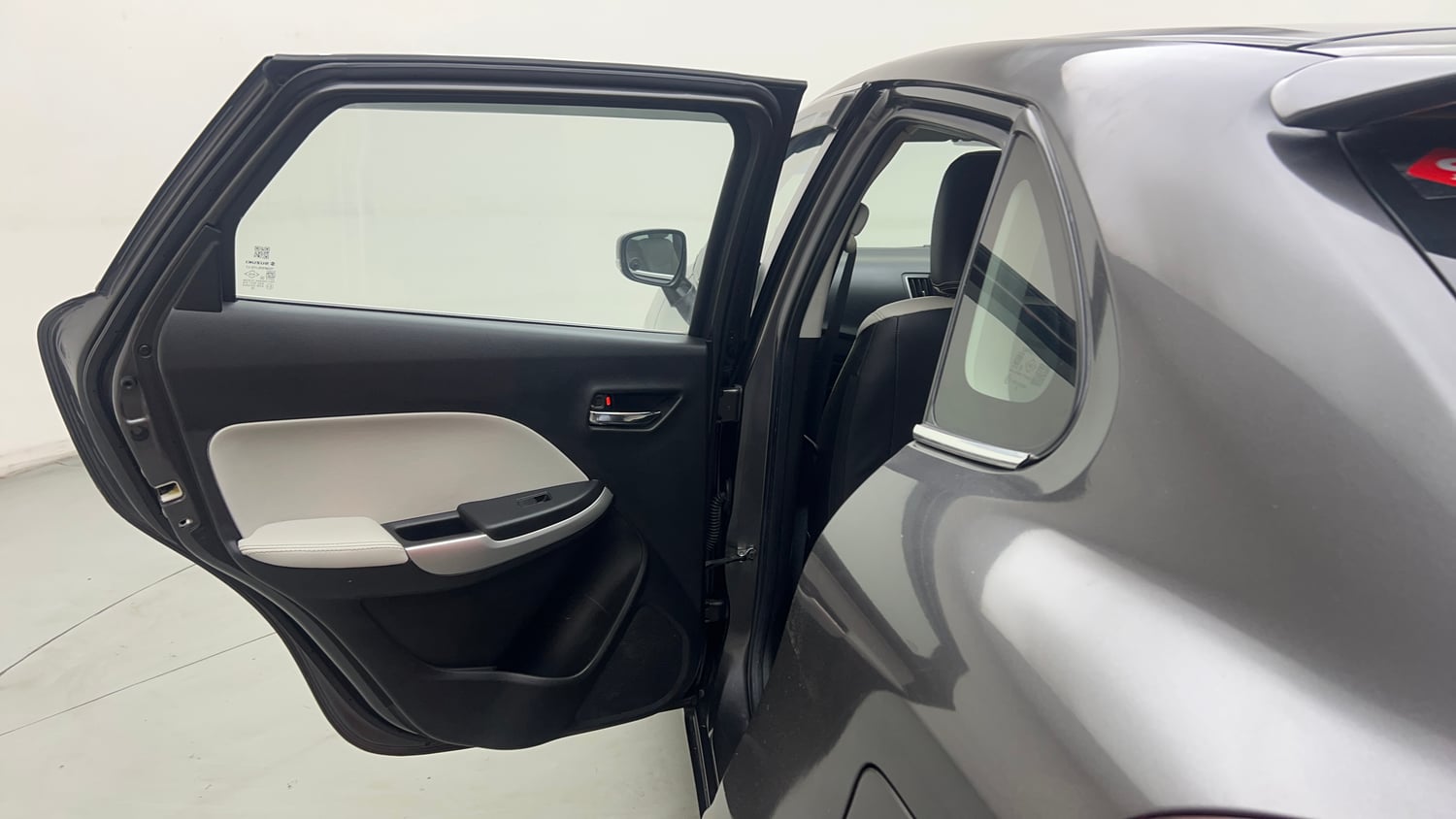 Used 2018 Maruti Suzuki Baleno Delta 1.2 Petrol Manual interior LEFT REAR DOOR OPEN VIEW