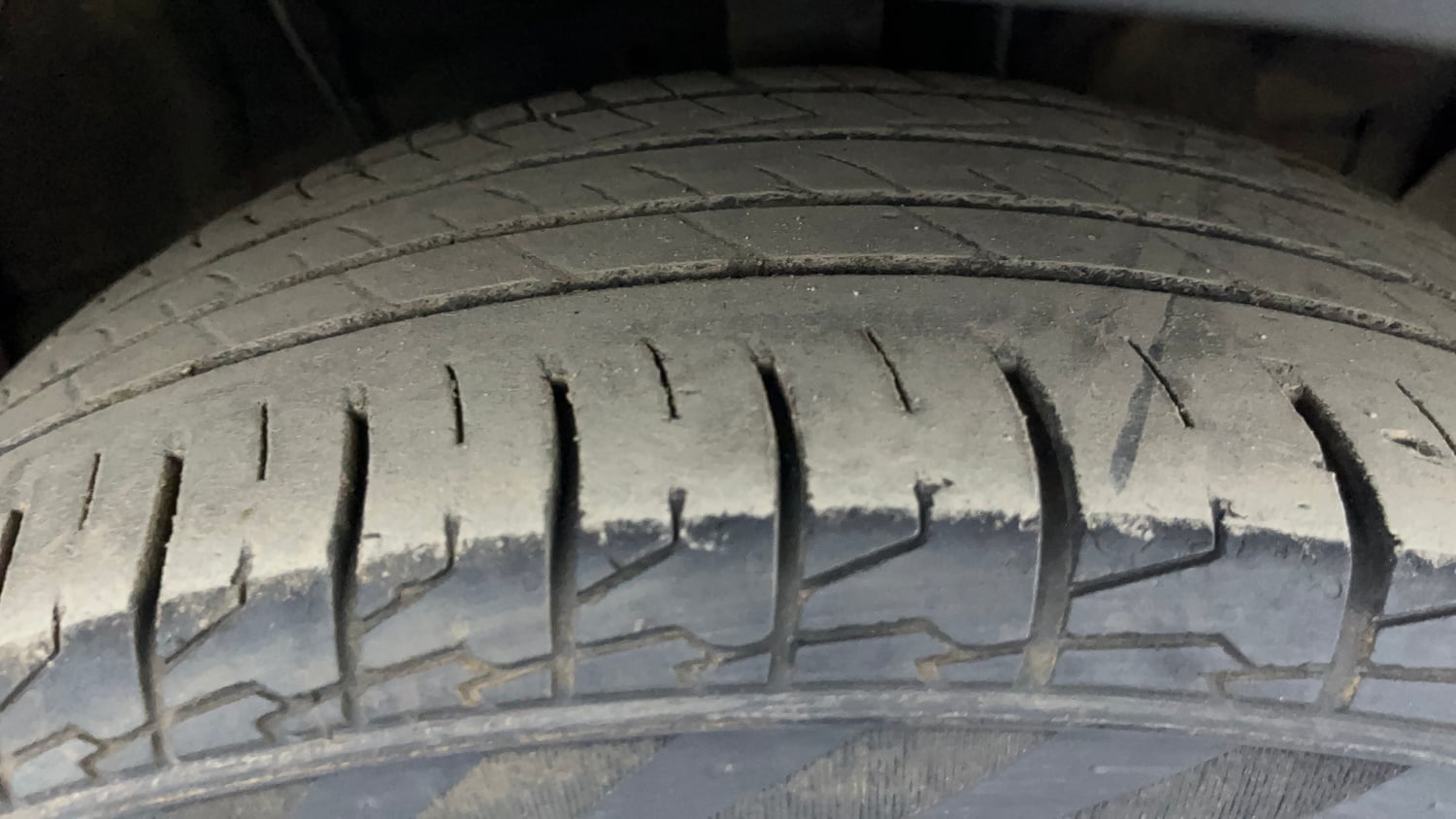 Used 2023 Hyundai Creta SX 1.5 Petrol Petrol Manual tyres RIGHT FRONT TYRE TREAD VIEW