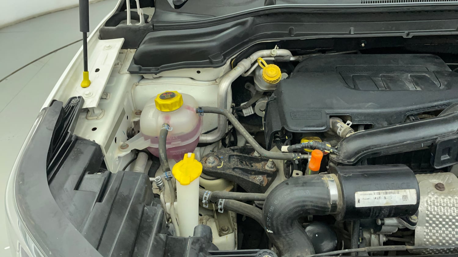 Used 2021 Mahindra XUV 300 W8 (O) 1.2 Petrol Petrol Manual engine ENGINE RIGHT SIDE VIEW