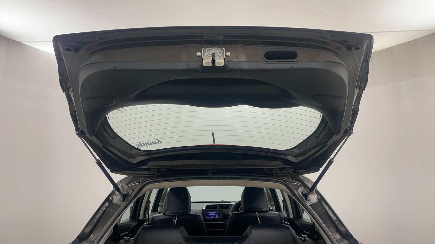 Used 2019 Honda WR-V VX MT Petrol Petrol Manual interior DICKY DOOR OPEN VIEW