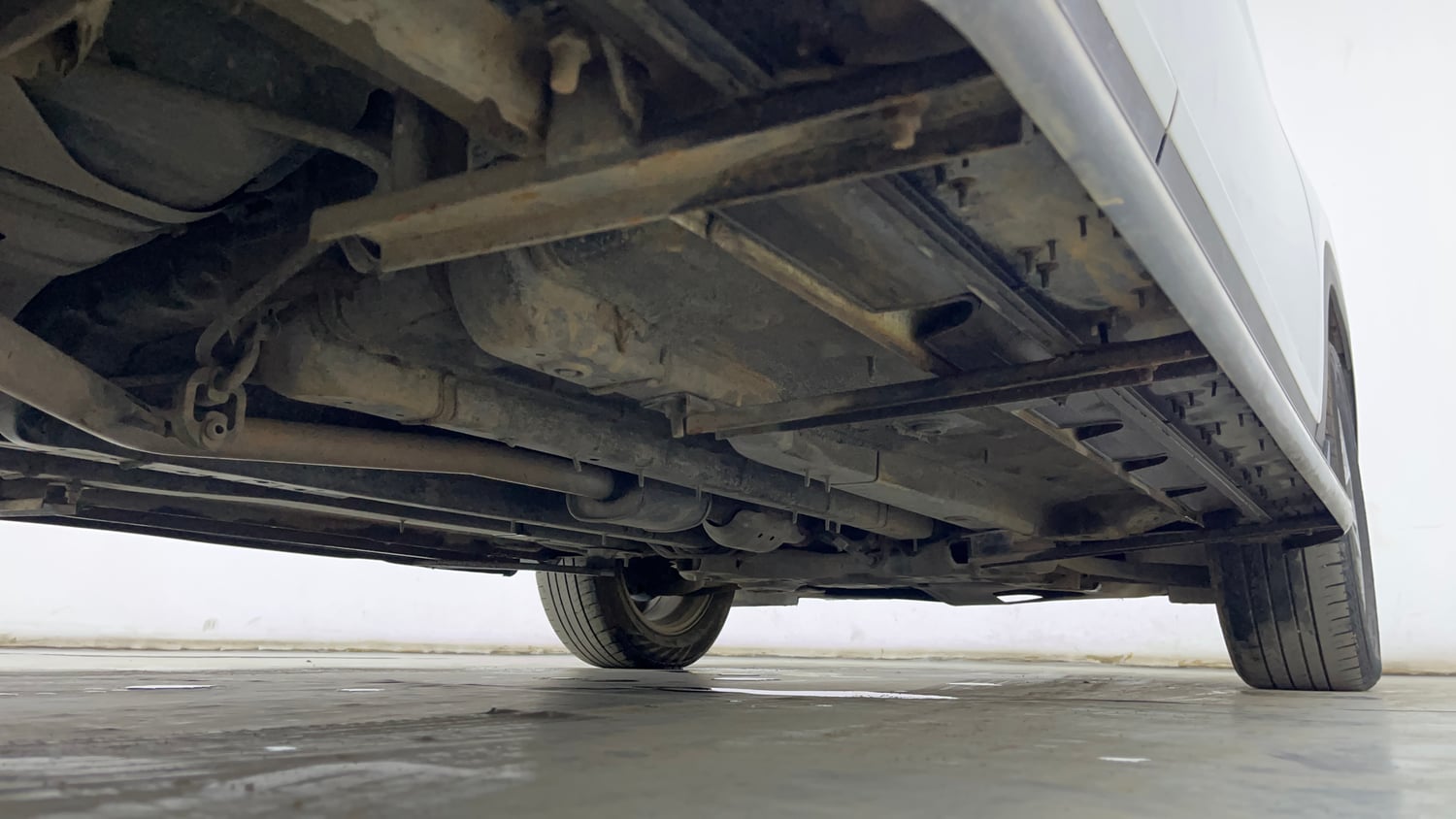 Used 2023 Hyundai Creta SX 1.5 Petrol Petrol Manual extra REAR RIGHT UNDERBODY VIEW