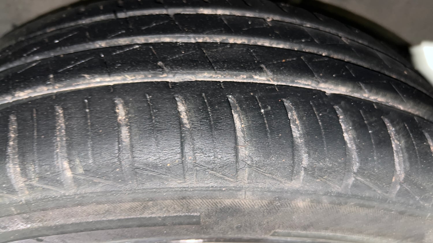 Used 2019 Renault Kwid CLIMBER 1.0 Opt Petrol Manual tyres LEFT REAR TYRE TREAD VIEW
