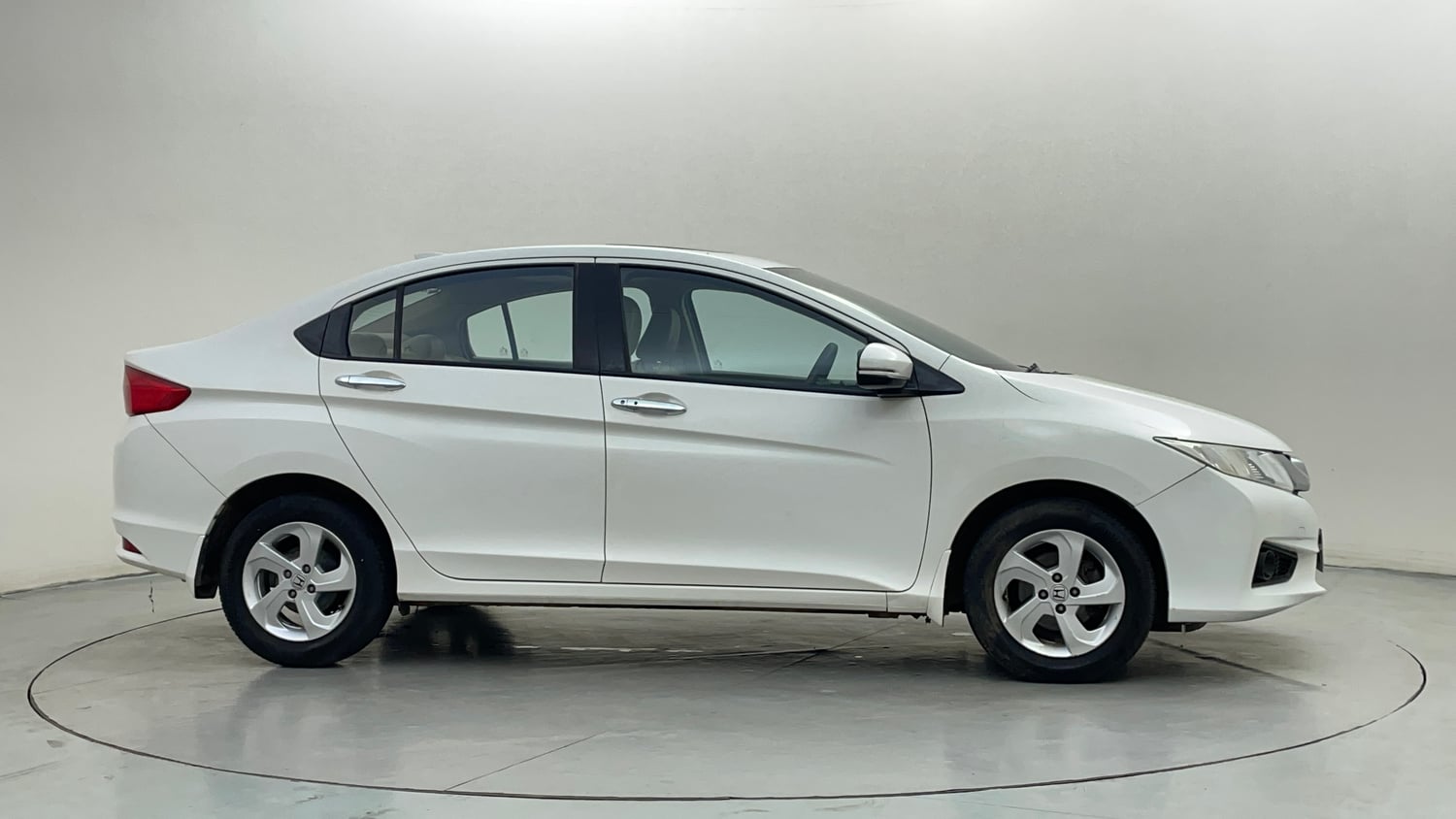 Used 2016 Honda City VX CVT Petrol Automatic exterior RIGHT SIDE VIEW