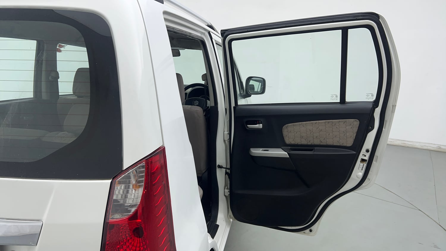 Used 2015 Maruti Suzuki Wagon R VXI Petrol Manual interior RIGHT REAR DOOR OPEN VIEW