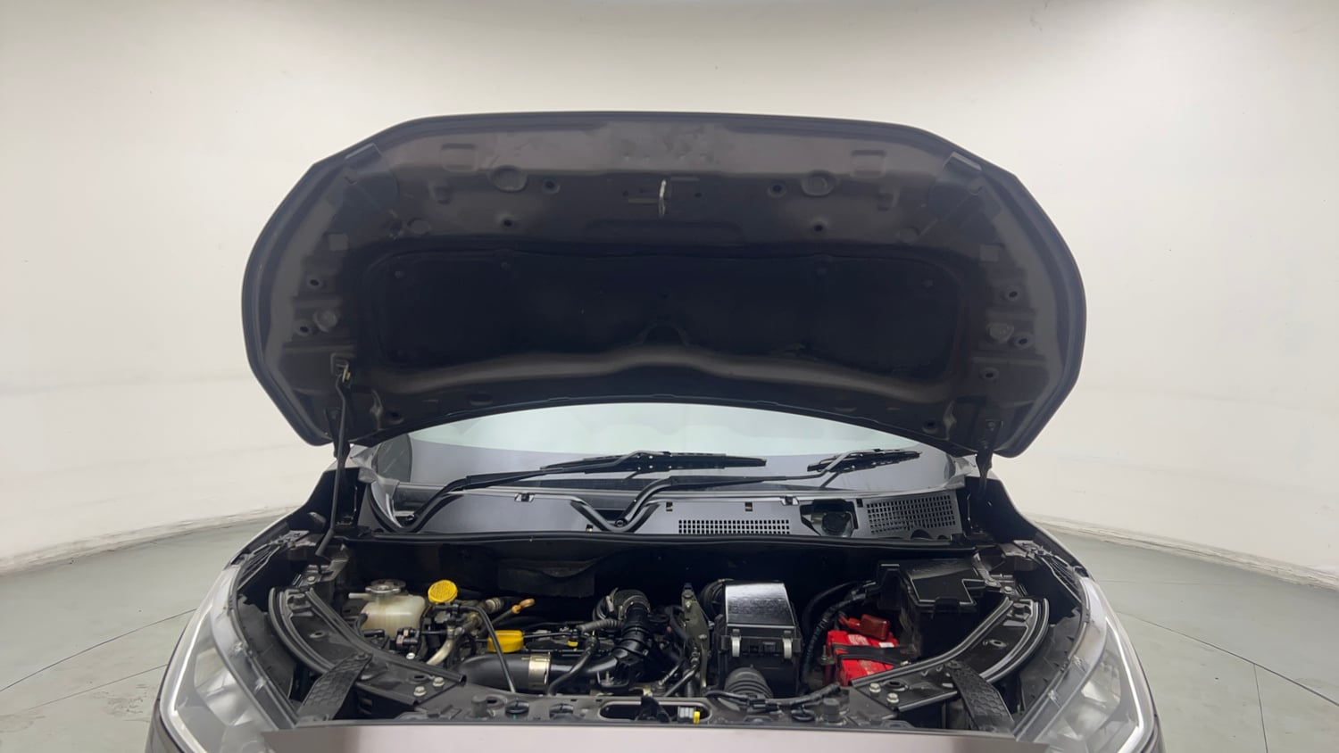Used 2021 Nissan Magnite XV Turbo Petrol Manual engine ENGINE & BONNET OPEN FRONT VIEW